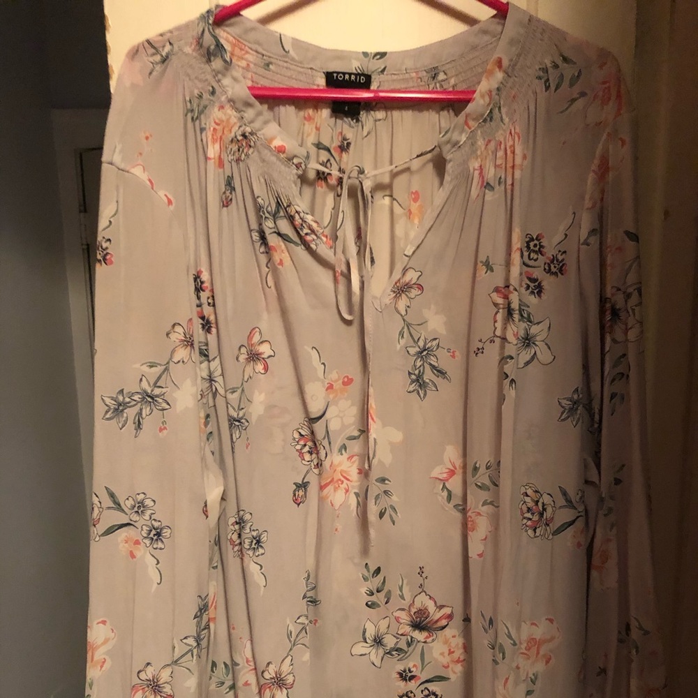 Torrid floral shirt size 4